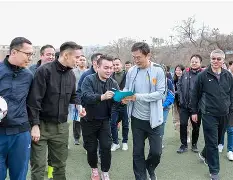 熊猫体育全站-47岁孙继海当选大连市足协副主席