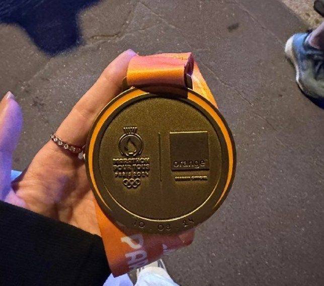 Uzi妻子致简自豪：你是我们永远的骄傲与榜样