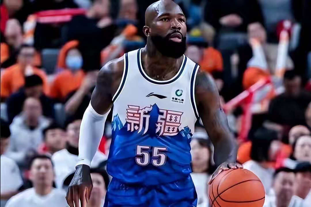 包含新疆队外援火力全开，将领先优势扩大的词条