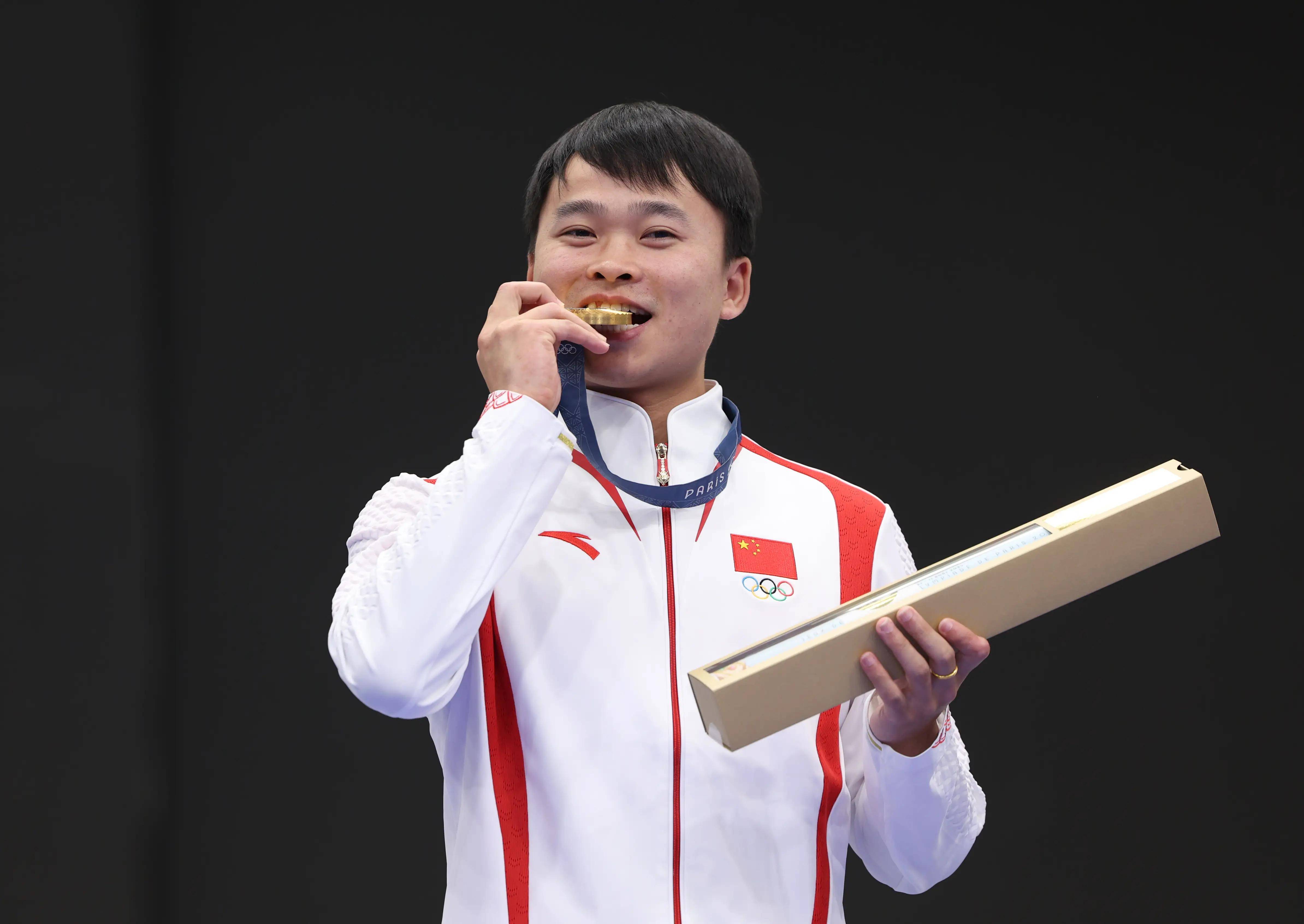世界纪录再次被打破，运动员崭露头角